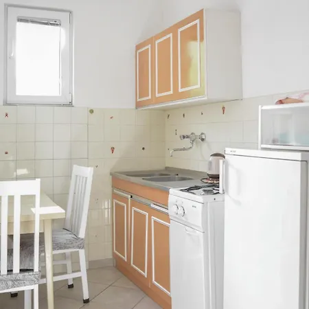 Apartment Rosemary Promajna