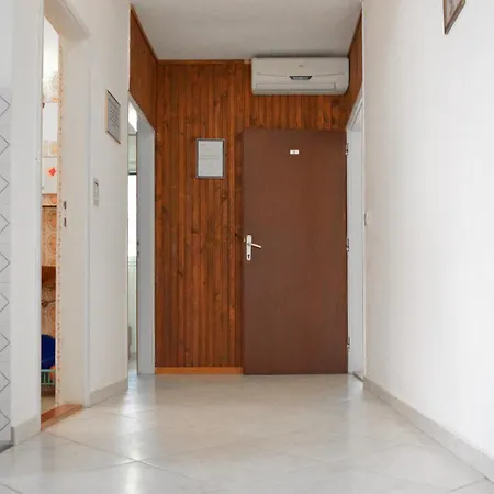 Apartment Rosemary Promajna