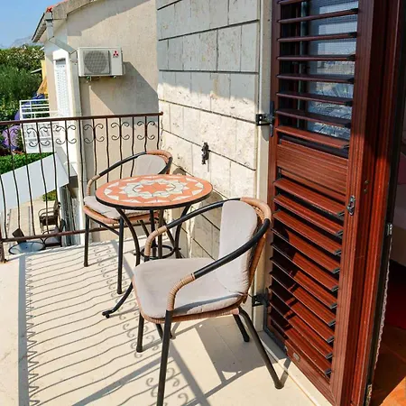 Rosemary Apartment