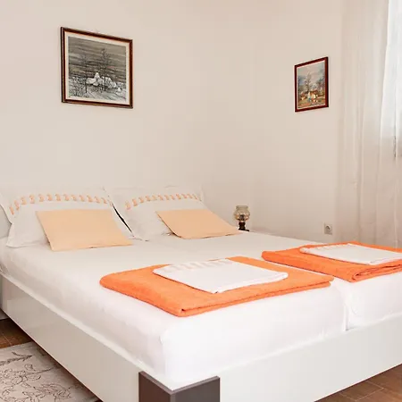 Rosemary Apartment